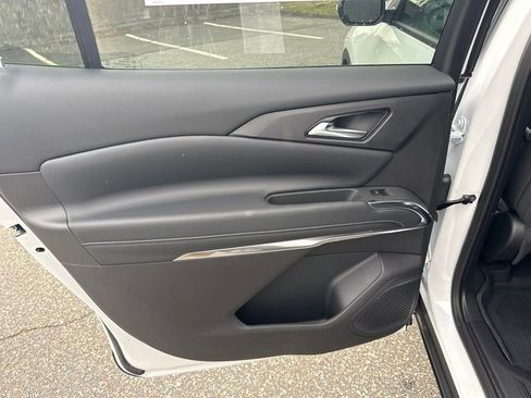 New 2026 Chevrolet Traverse LT w/ LPO, Floor Liner Package AWD/4WD image 13