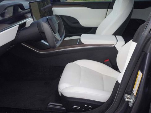Used 2023 Tesla Model S AWD/4WD image 28