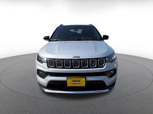 Used 2025 Jeep Compass Limited AWD/4WD image 4