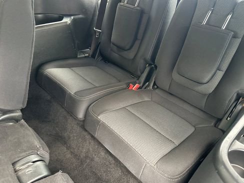 Used 2018 Ford Explorer XLT w/ Equipment Group 201A image 14