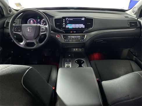 Used 2025 Honda Ridgeline Sport image 24
