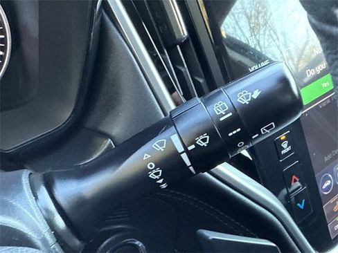 Used 2024 Subaru Outback Premium image 20