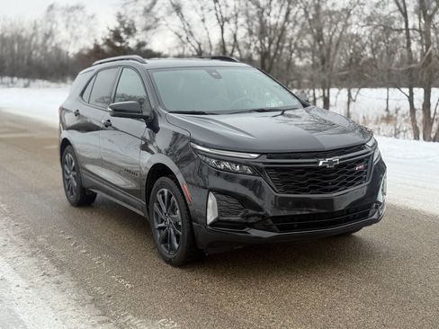 Used 2024 Chevrolet Equinox RS w/ RS Leather Package image 2
