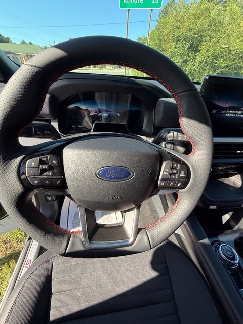 New 2026 Ford Explorer ST-Line w/ ST-Line Street Pack RWD image 12