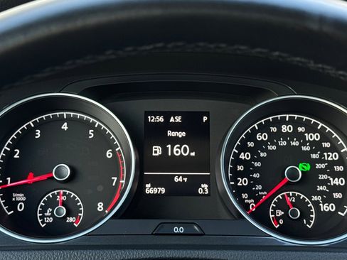 Certified 2019 Volkswagen Golf Alltrack SE image 25