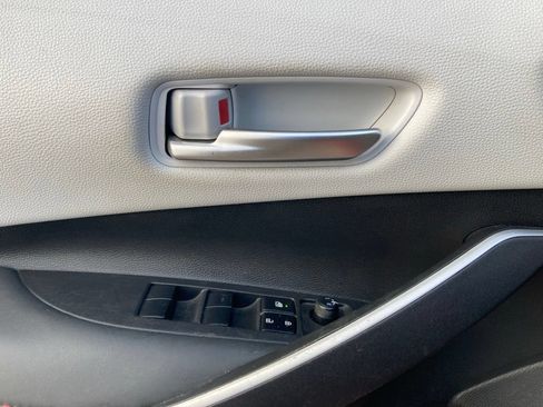 Used 2025 Toyota Corolla SE FWD image 13