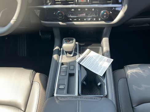 New 2026 Nissan Pathfinder SL FWD image 19