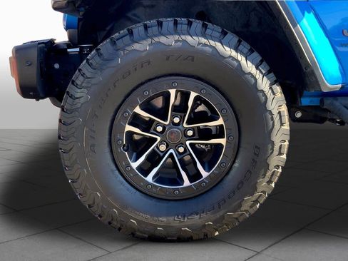 Used 2024 Jeep Wrangler Unlimited Rubicon image 11