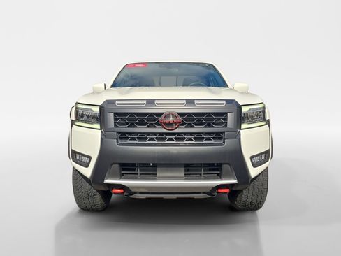 Used 2025 Nissan Frontier PRO-4X image 8