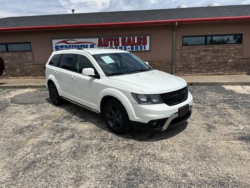 Used 2018 Dodge Journey Crossroad FWD image 2