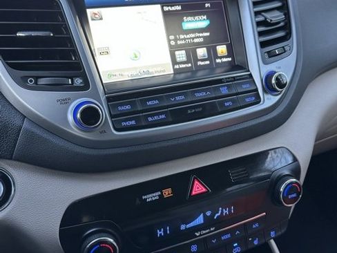 Used 2016 Hyundai Tucson Limited w/ Option Group 03 image 11