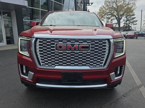 Used 2022 GMC Yukon XL Denali AWD/4WD image 8