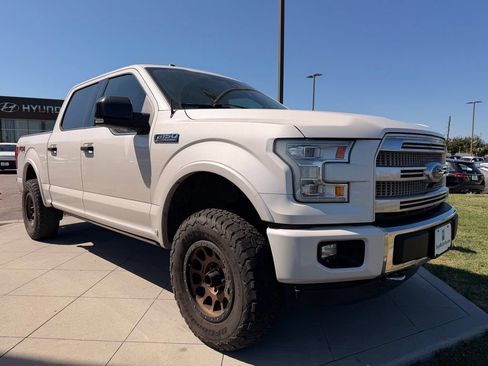 Used 2015 Ford F150 Platinum w/ Equipment Group 701A Luxury AWD/4WD image 11