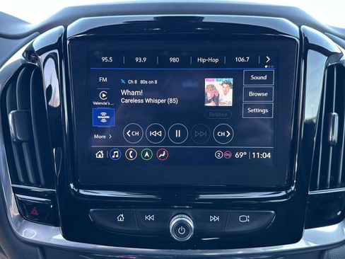 Used 2022 Chevrolet Traverse RS image 12