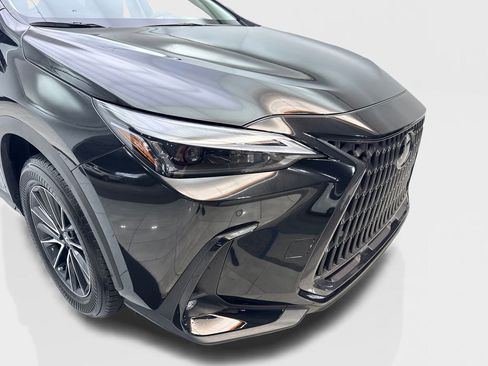 Used 2025 Lexus NX 250 FWD w/ Accessory Package (K3) image 17