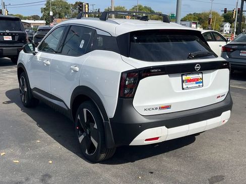 New 2026 Nissan Kicks SR w/ Cold Weather Package AWD/4WD image 3