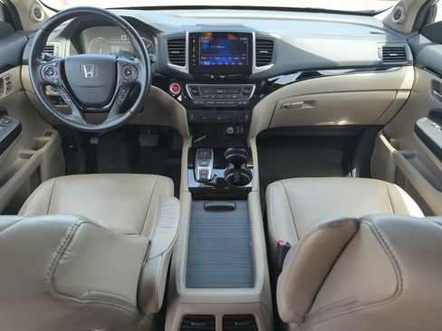 Used 2017 Honda Pilot Touring image 15