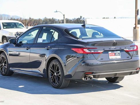 New 2026 Toyota Camry SE image 7