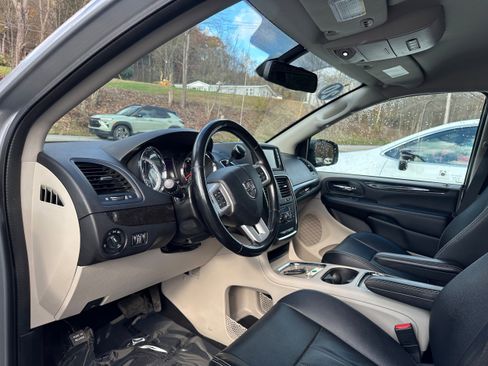 Used 2020 Dodge Grand Caravan Crew w/ Quick Order Package 29L image 31