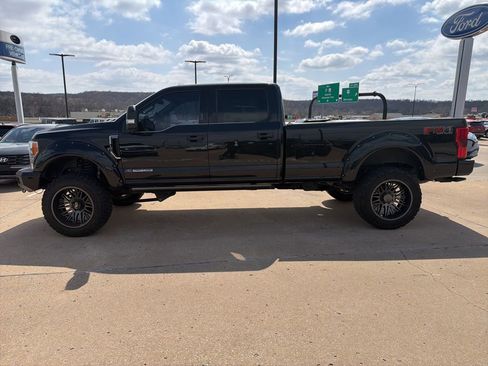 Used 2019 Ford F350 Platinum w/ Platinum Ultimate Package image 5