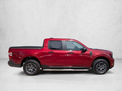 Used 2025 Ford Maverick XLT w/ Equipment Group 302A AWD/4WD image 4
