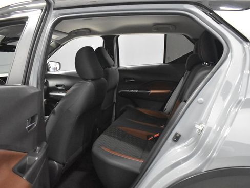 Certified 2022 Nissan Kicks SR FWD image 28