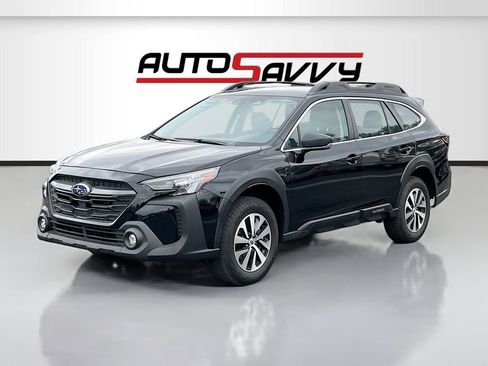 Used 2023 Subaru Outback AWD/4WD image 3