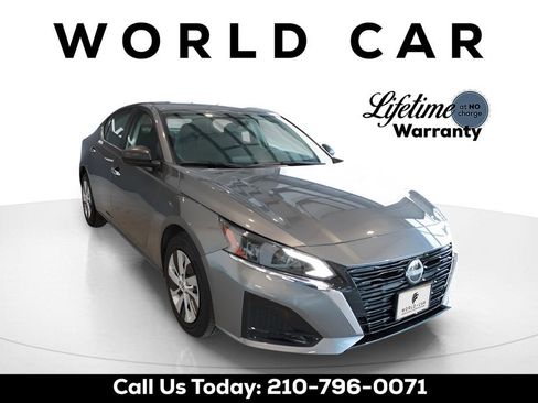 Used 2024 Nissan Altima 2.5 S image 1