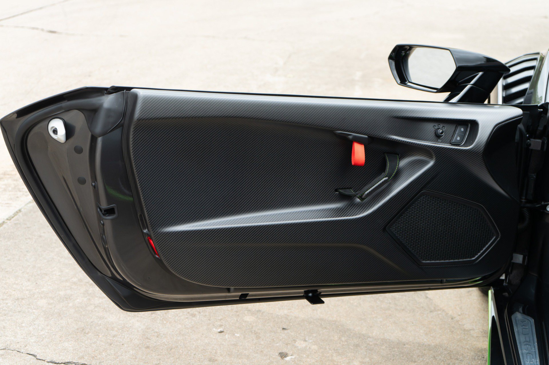 Used 2021 Lamborghini Huracan STO RWD image 34