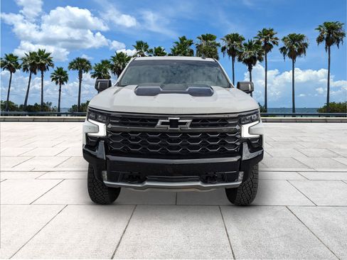 Used 2024 Chevrolet Silverado 1500 ZR2 w/ Dark Appearance Package image 3