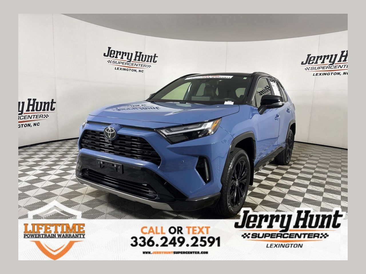 Used 2025 Toyota RAV4 XSE w/ Advanced Technology Package AWD/4WD image 1