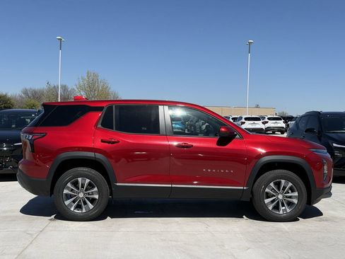 New 2026 Chevrolet Equinox LT image 3