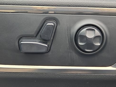 Used 2020 RAM 1500 Limited image 13