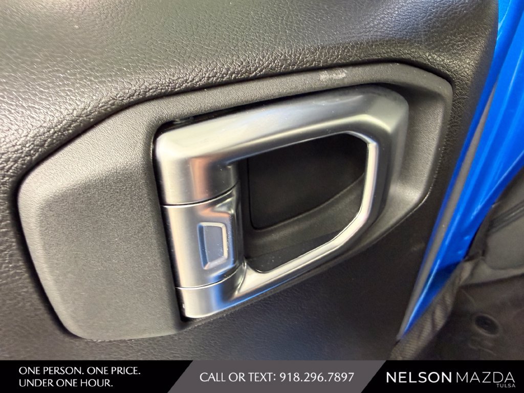 Used 2023 Jeep Gladiator Sport AWD/4WD image 33