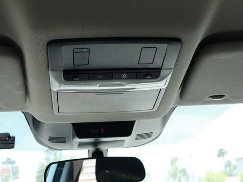 Used 2022 Nissan Rogue SV AWD/4WD image 33