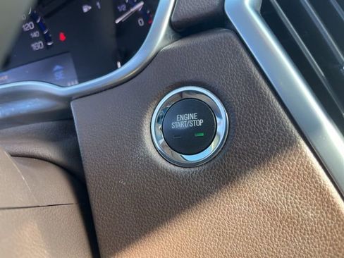 Used 2015 Cadillac SRX Luxury w/ Driver Awareness Package image 22