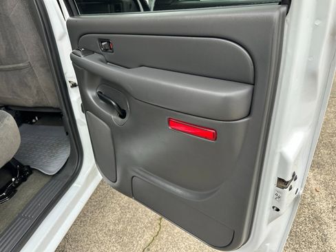 Used 2007 Chevrolet Silverado 2500 LT w/ Heavy-Duty Power Package image 33