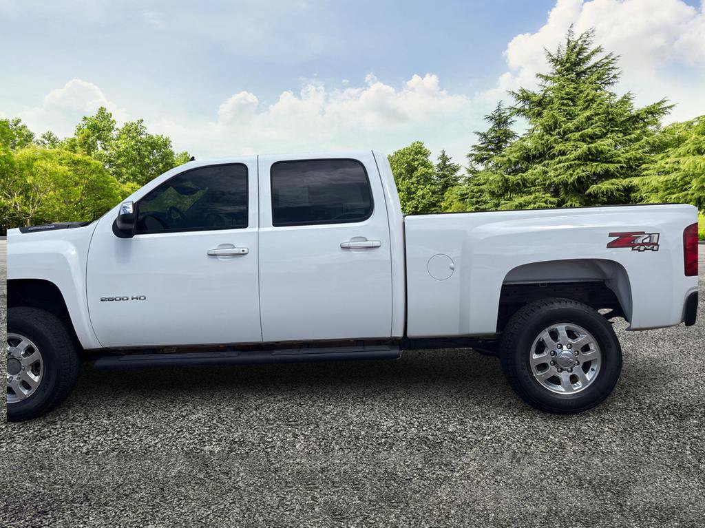 Used 2014 Chevrolet Silverado 2500 LT w/ Z71 Appearance Package AWD/4WD image 4