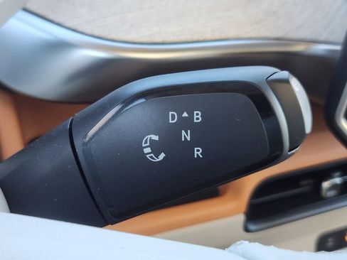 New 2025 Volkswagen ID. Buzz Pro S Plus image 18