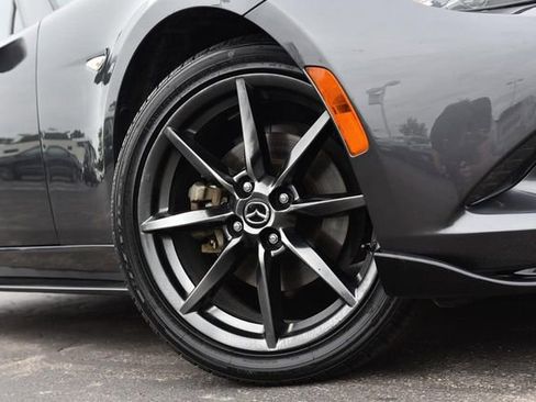 Used 2019 MAZDA MX-5 Miata RF Grand Touring RWD image 3