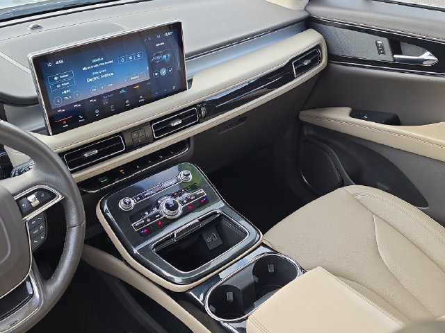 Certified 2023 Lincoln Nautilus AWD w/ Premium Package image 26