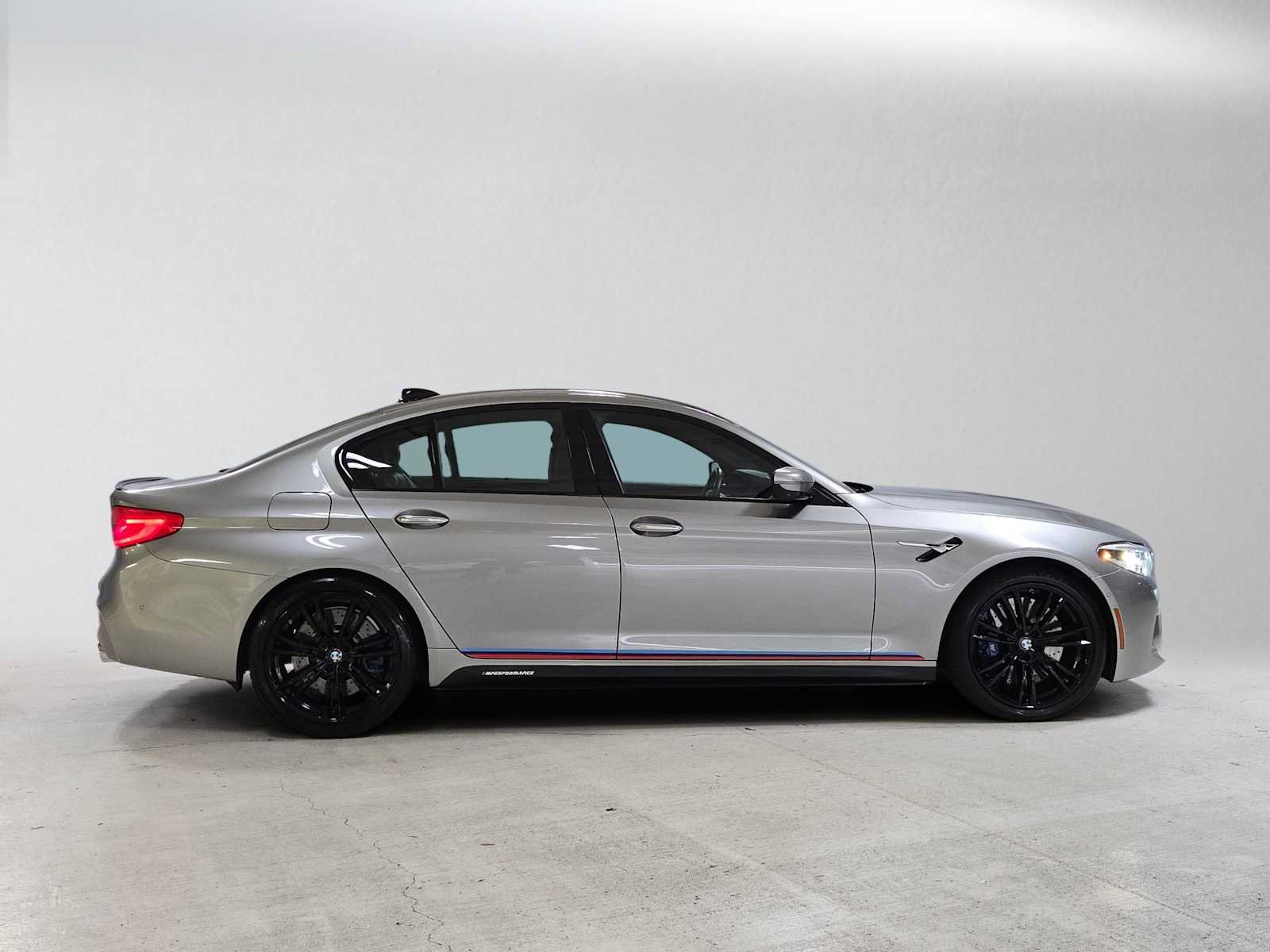 Used 2018 BMW M5 w/ Executive Package AWD/4WD image 2