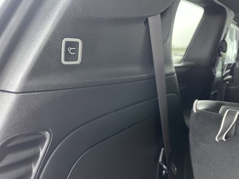 Used 2023 Chrysler Pacifica Limited w/ S Appearance Package image 21