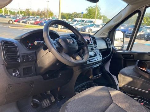 Used 2025 RAM ProMaster 2500 w/ Convenience Group image 14