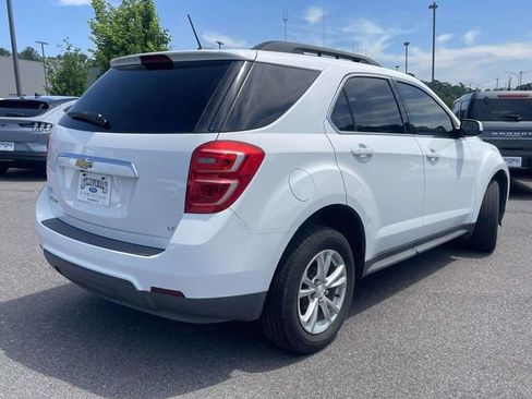 Used 2017 Chevrolet Equinox LT w/ Convenience Package FWD image 3