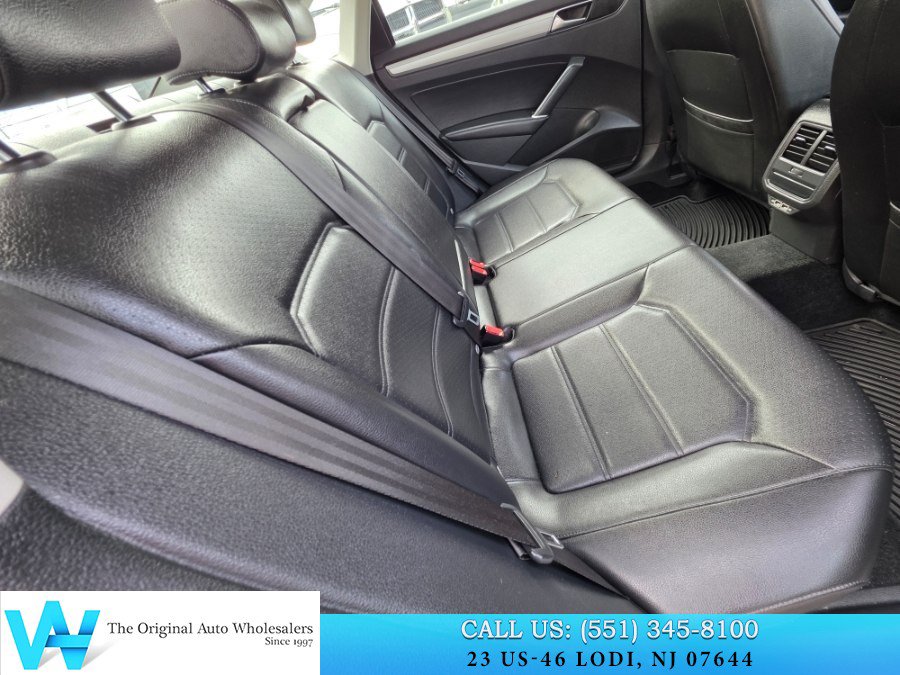 Used 2019 Volkswagen Passat 2.0T Wolfsburg w/ Wheels & Sunroof Package FWD image 18
