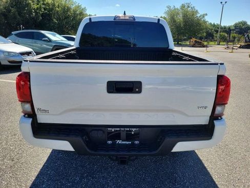 Used 2019 Toyota Tacoma TRD Sport AWD/4WD image 11