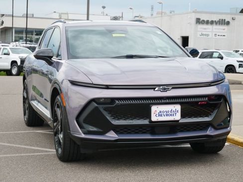 Used 2024 Chevrolet Equinox EV RS FWD image 24