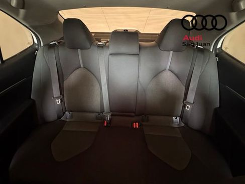 Used 2022 Toyota Camry LE image 6