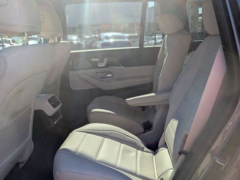 Used 2026 Mercedes-Benz GLS 580 4MATIC image 29